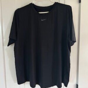 Nike One Dri-Fit Classic T-shirt, size 1X